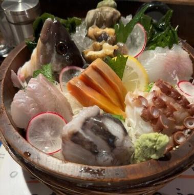 絶対鮮度！　だからお刺身は予約制！ご予算に応じてご用意いたします。ご相談下さい。