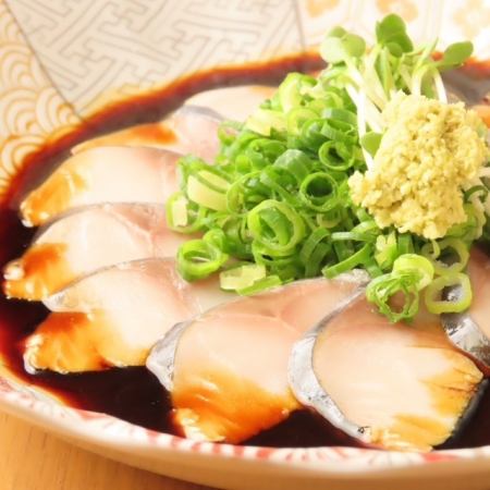 大とろ昆布〆さば刺し　醤油