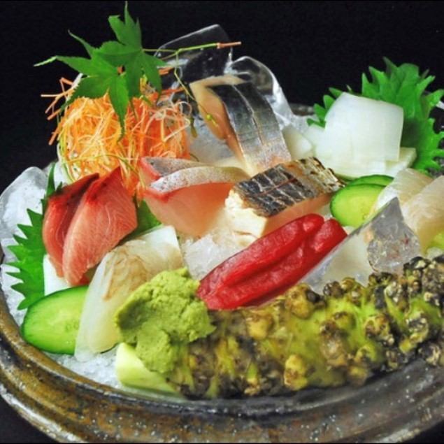 時令海鮮非常新鮮！這裡的特色菜“鯛魚飯”也很推薦！