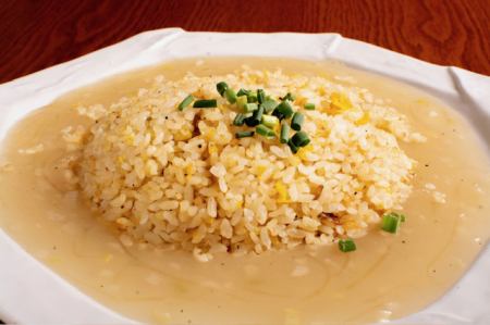 Shark fin fried rice with thickened sauce