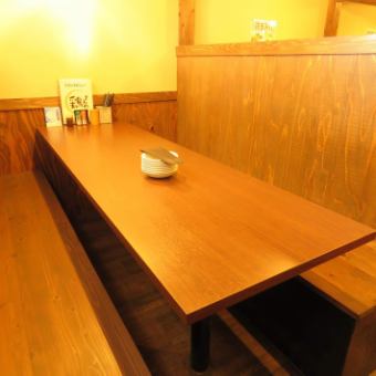 【Table Seats】 Up to 8 people can be used.