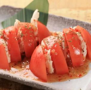 Steamed chicken with chilled tomatoes