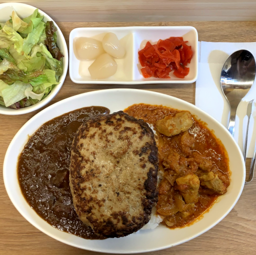 黒毛和牛あいがけハンバーグカレー
