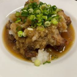 炸鸡配上浓郁的萝卜丝和柚子风味