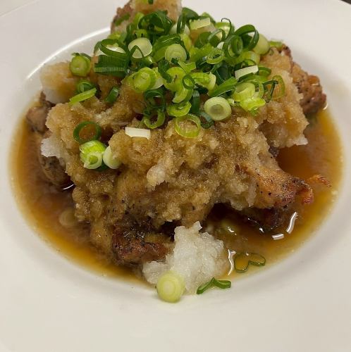 炸鸡配上浓郁的萝卜丝和柚子风味