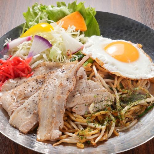 鉄板で焼く本格焼きそば◆