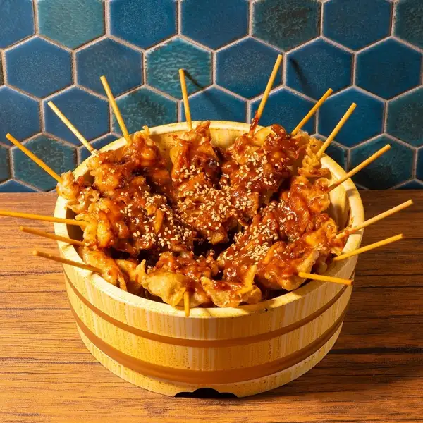 【コスパ最強】1本70円(税込77円)~特製味噌タレのモチッと食感なテルマエ串!お酒が進む絶品おつまみ
