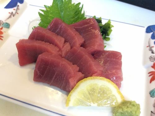 Tuna (sashimi, sashimi, yukhoe)