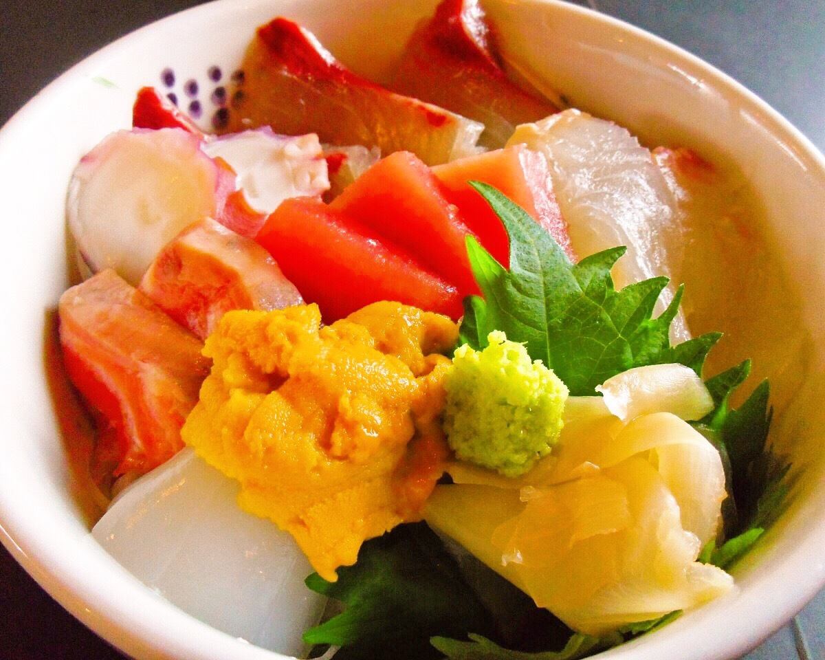 Luxury bowl made with plenty of fresh seafood at a reasonable price!