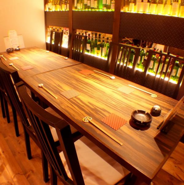 We try to arrange seats in consideration of social distance.The table seats on the 1st floor can accommodate up to 16 people! When you close the entrance door, it becomes a private room.In addition, we thoroughly ventilate the store with air purifiers.