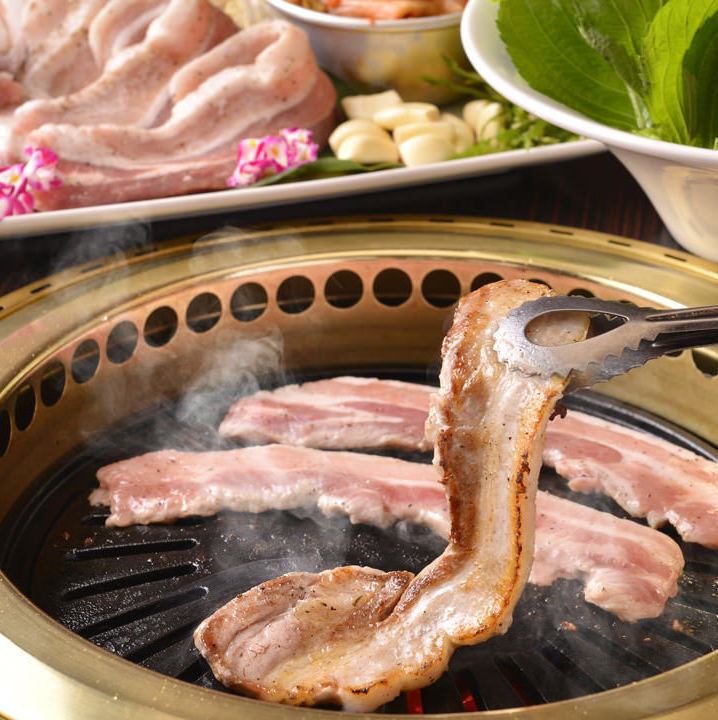 All-you-can-eat thick-sliced samgyeopsal 3000 yen ★ 11 dishes including chijimi and dessert