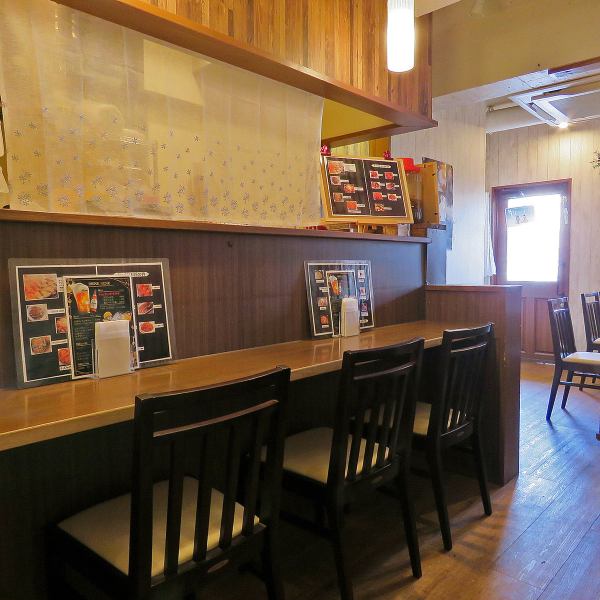 [Counter seats] You can feel free to use the counter by yourself! Talk with the staff or relax alone.It is a store that values the connection between people ☆