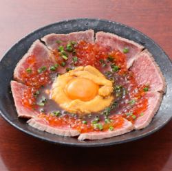 和牛レアステーキ