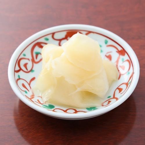 Pickled ginger for yakiniku / Green chili peppers / Grated daikon radish