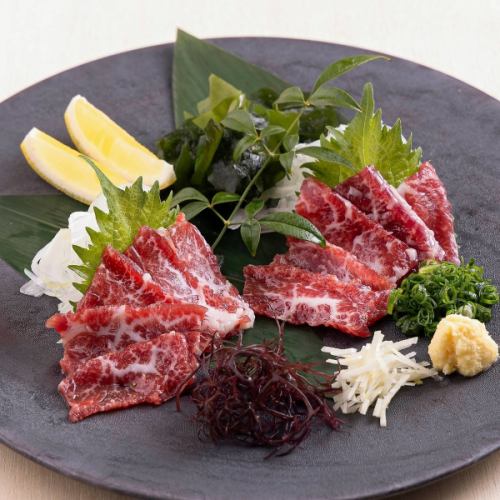 熊本名物 霜降り馬刺し
