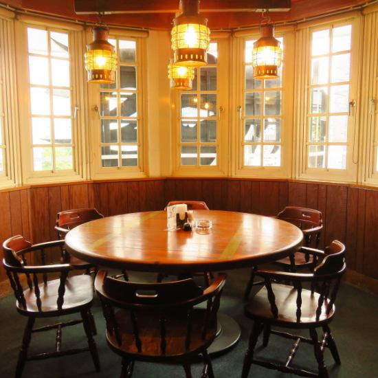 It is a seat of a round table in a semi-private room.It can also be used for large groups of meals!