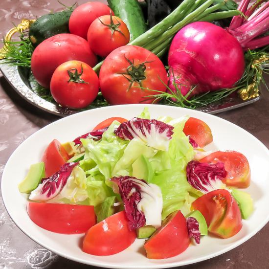 【素材へのこだわり】"地産地消"のこだわりサラダ各種ご用意♪