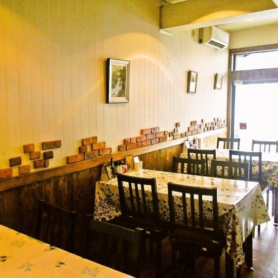 居心地の良い店内で、体に優しい野菜料理をお楽しみください♪