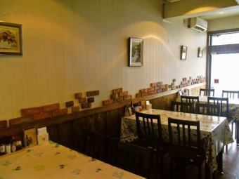 10名様から最大22名様まで貸切でのご利用を承っております。まずはお気軽にお問合せ下さい！