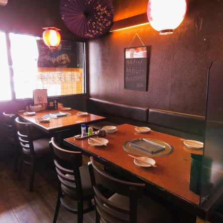 [1st floor] Seats 4 people. Perfect for a quick drink after work! [Izakaya Kushikatsu Yamato All-you-can-drink New Year's party/Welcome party]
