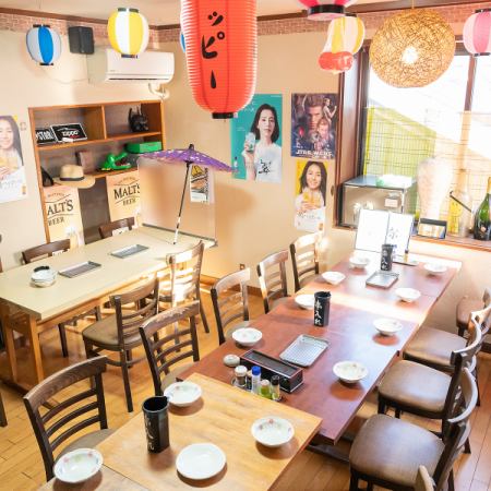 [2nd floor] Private room with table seating for up to 20 people. Banquets for about 10 people are possible with 2 tables! [Izakaya Kushikatsu Yamato All-you-can-drink New Year's Party Welcome Party]
