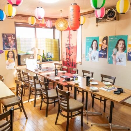 [2nd floor] Can accommodate 10 or 8 people.A private room for up to 20 people is also available, and 2 tables are available for banquets for about 10 people! [Izakaya Kushikatsu Yamato All-you-can-drink New Year's Party/Welcome and Farewell Party]