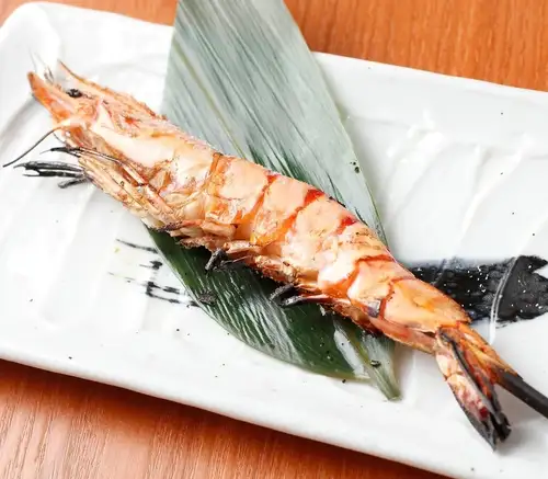 【香ばしい香り】大海老◆大きな海老を串に刺し炉端焼きに