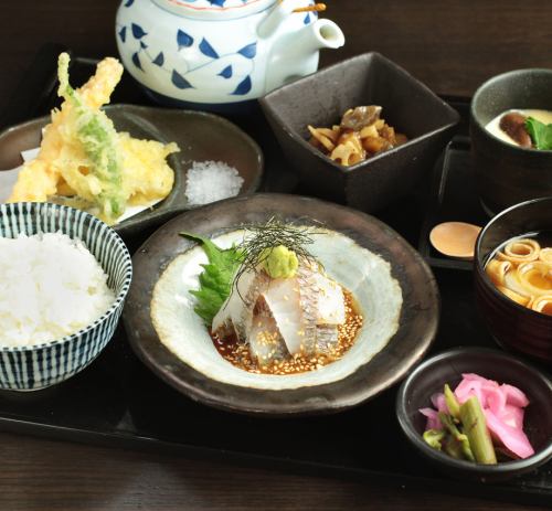 [Lunch only] Sea bream tea set 1,950 yen
