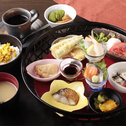 日曜から木曜の夜限定【夜でもお昼の御膳が注文できます・前日までの予約】山笠御膳３，５００円