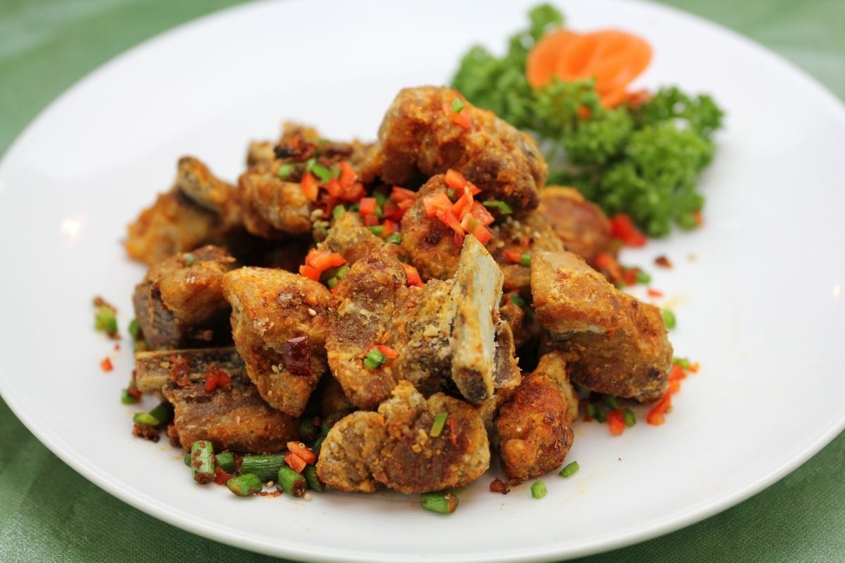 来享用一顿轻松的中式午餐吧!如果您吃腻了韩国料理,那就去Horaiju吧☆