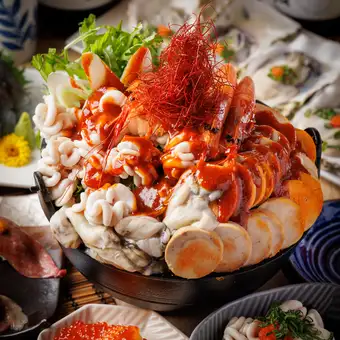 『紅海-こうかい-コース』激辛痛風鍋や帆立バター含8品 3時間飲み放題付 6980円⇒5980円