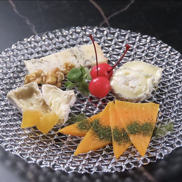 チーズの盛り合わせ◎
