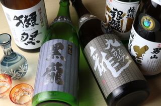 We have a large selection of shochu and sake from all over the country carefully selected by the owner.