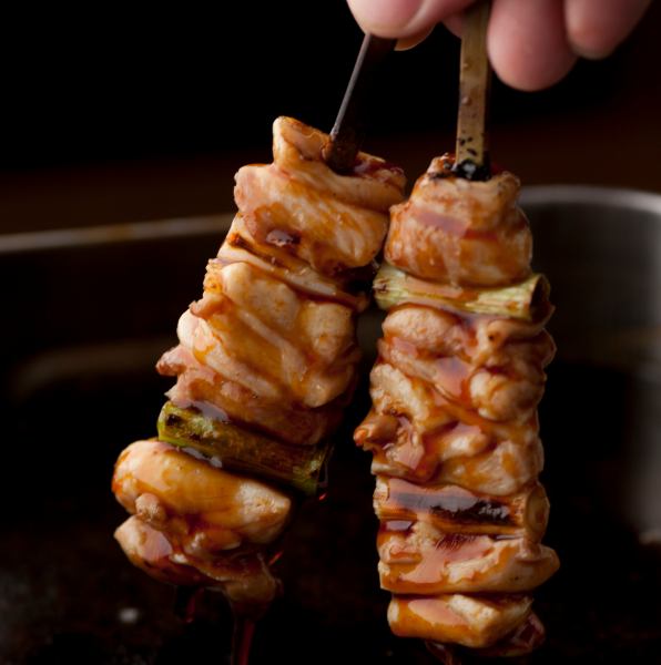Please try our yakitori, which is carefully prepared one by one every day!