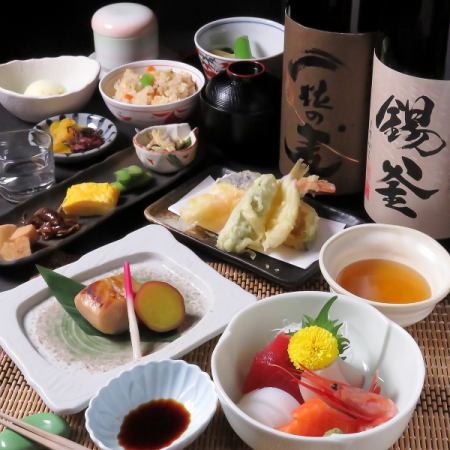 【我心(がしん)】鮮魚のお造り5種盛りや天ぷら盛り合わせ&煮物など全8品宴会コース5900円(税込)