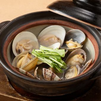 Steamed clams and asari in sake