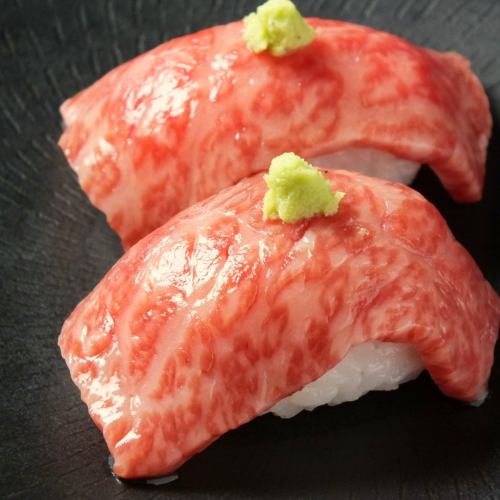 [Popular] Our popular meat sushi!