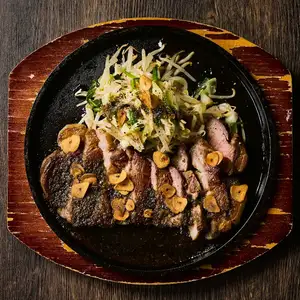 Summer Takatsuki Tonkatsu [Black] The decadent garlic black tonkatsu