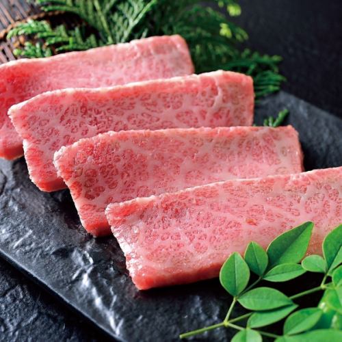 熟練の目利きで厳選のお肉