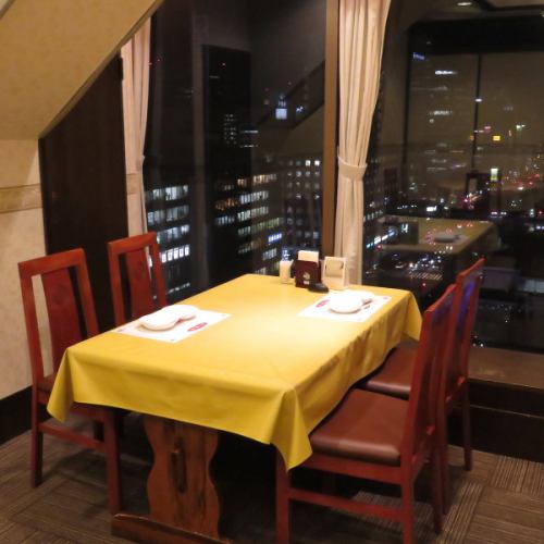 エスタ10階から夜景が見える席は人気♪ご予約はお早目に！