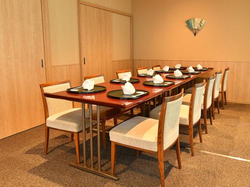 Private room that can be used in various scenes such as delivery, face-to-face meeting, entertainment