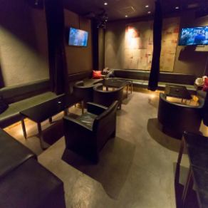 ラグジュアリー空間★各種イベントや、パーティー、結婚式２次会など貸切予約承ります。15名様より30名様までの貸し切りが可能！モニター、マイク、音響等すべて無料貸し出し致します。利用設備等お気軽にお問い合わせください。　※時間外の貸切もお気軽にご相談ください♪