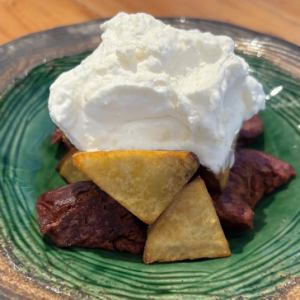 揚げ芋ジェンヌとパープルスイート ホイップバター添え