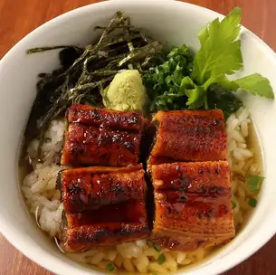 鰻と三つ葉の山葵出汁茶漬け