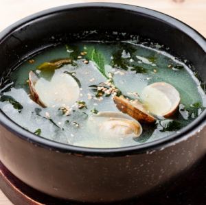 Wakame soup