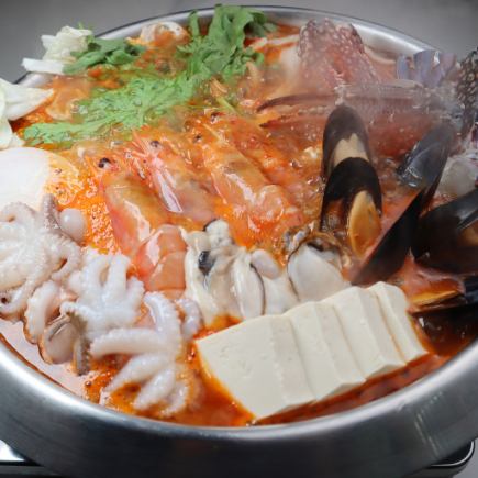 "Winter-only Jjigae!" [Seafood Hot Pot (Haemultang) Course] 8 dishes with 2 hours of all-you-can-drink, 5,000 yen (tax included) [3 people or more]