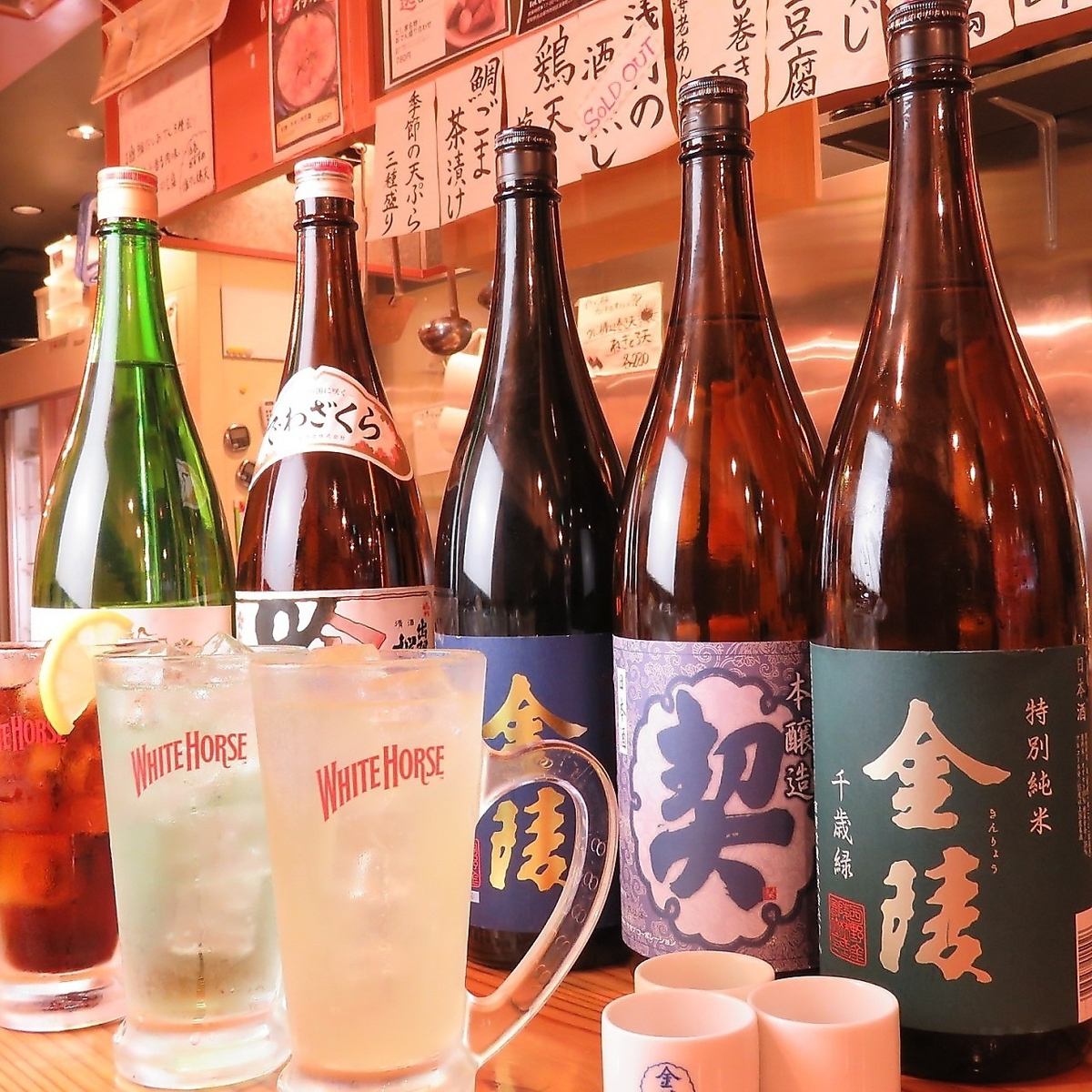 様々な県の焼酎、日本酒など種類豊富なお店。お酒好きに○