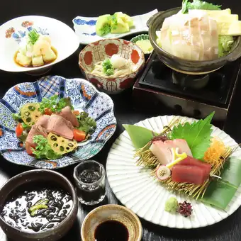 【预约菜单】推荐怀石料理套餐 *价格：4400日元（含税）