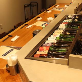 We also pay special attention to choosing alcoholic beverages, such as sake, that go well with our food.You might find your favorite from the selection of sake and shochu from all over Japan. The open counter allows you to enjoy the excitement of the food being prepared.