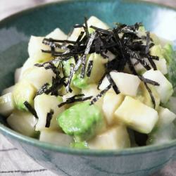 Chopped yam and wasabi